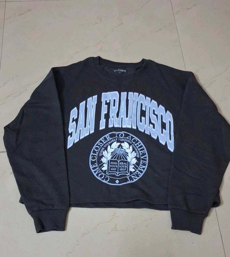cropped pullover sweatshirt