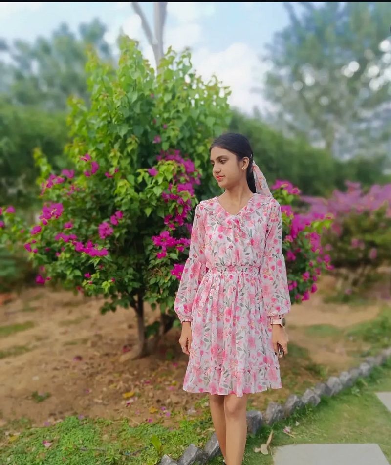 Chic Floral Print Mini Dress