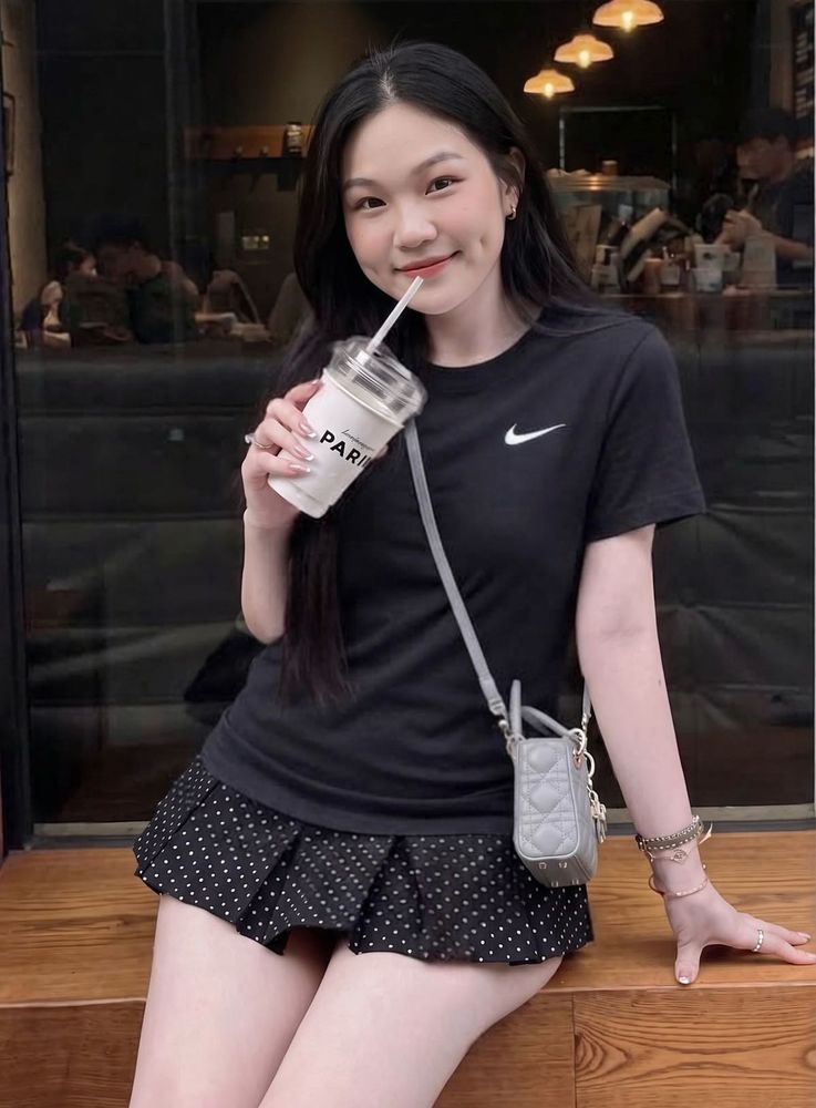 Nike Women's T-Shirt