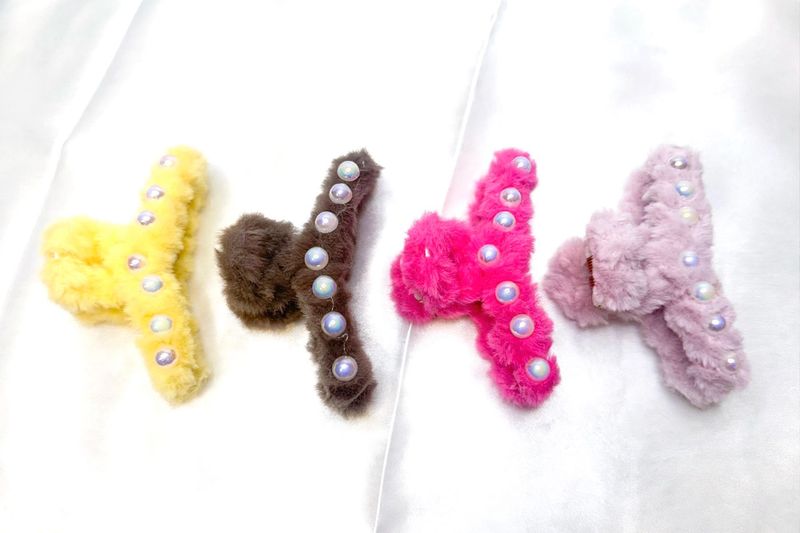Fuzzy Pearl Hair Claw Clips Set