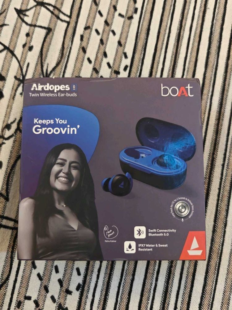 boAt Airdopes 441