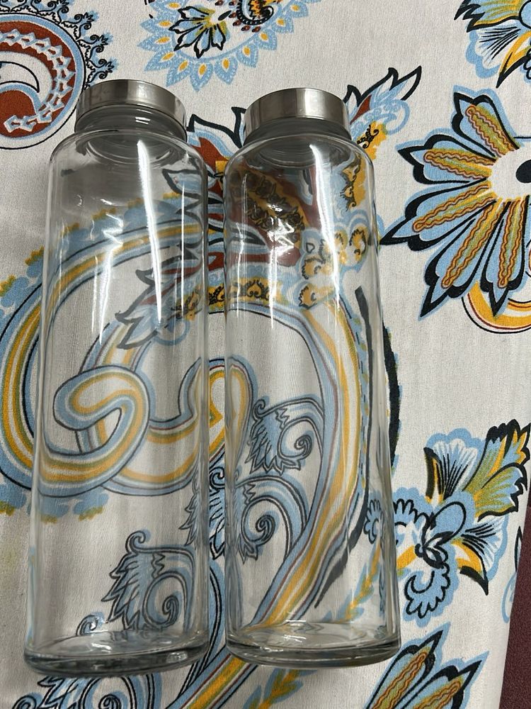 Glass bottles straight for storage water