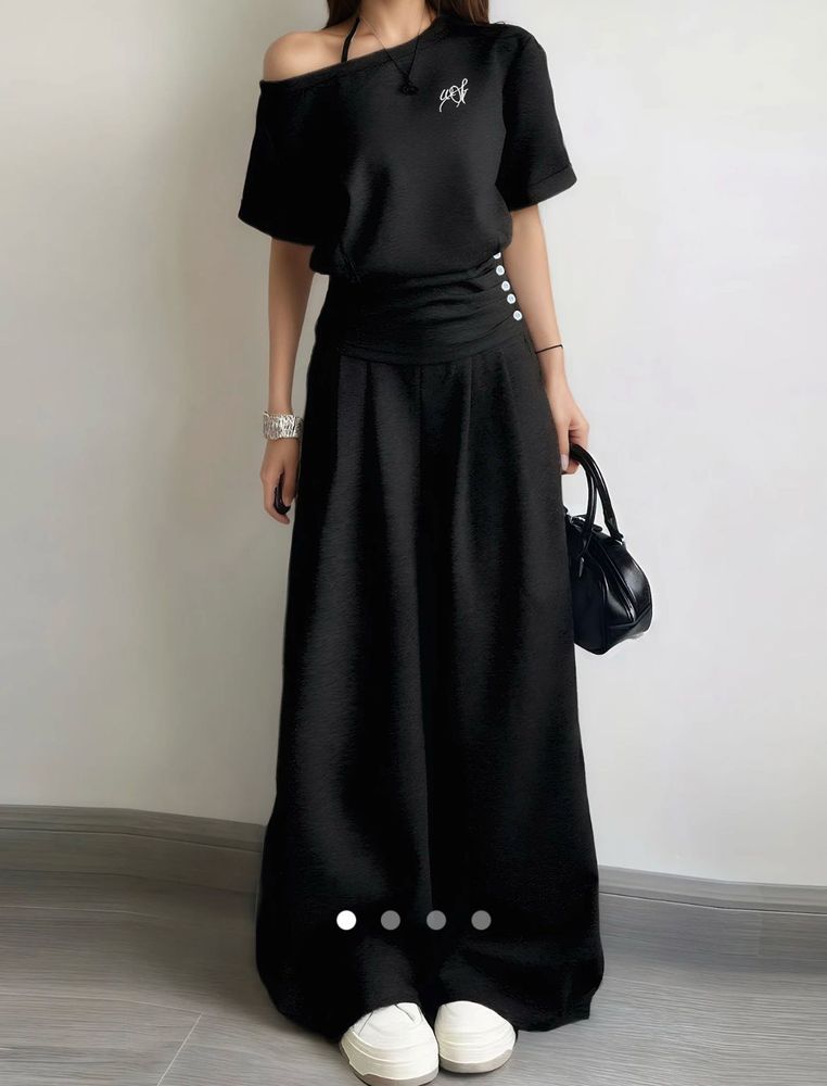 Chic Black Wide-Leg Jumpsuit