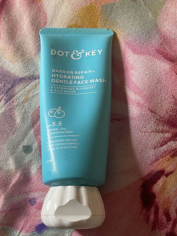 Dot &amp; Key Face Wash - 100ml