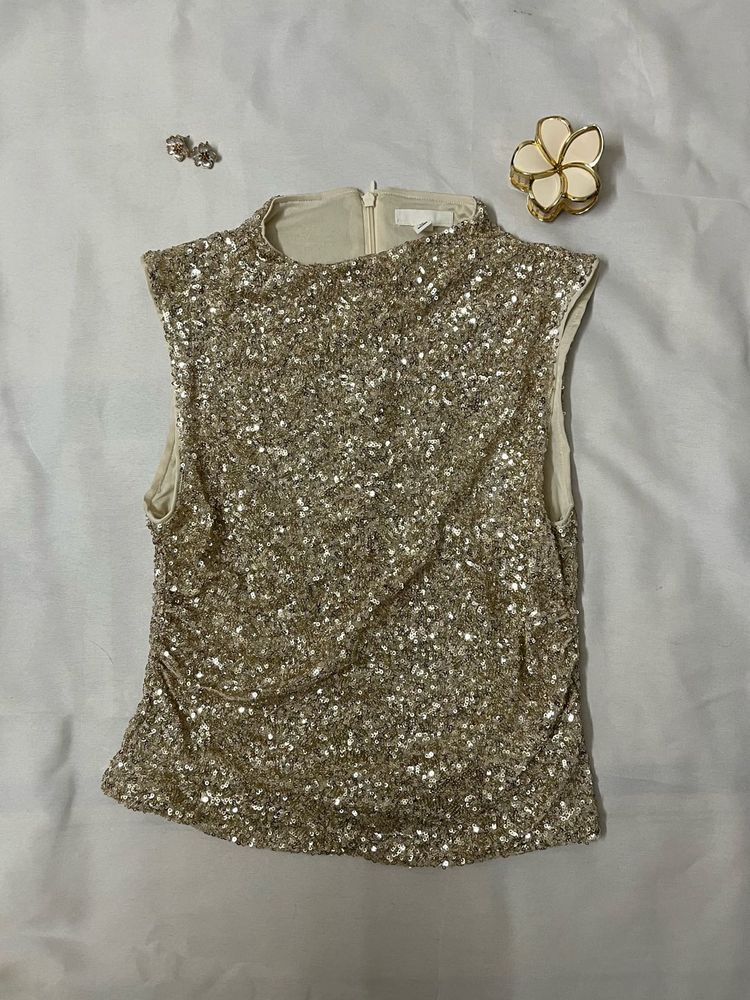 H&amp;M Sparkling Sequin Sleeveless Top