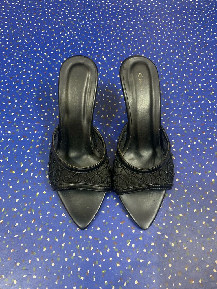 Chic Black Stiletto lace Mules ⭐️