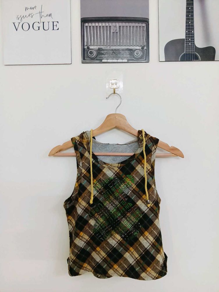 Plaid Sleeveless Hooded Top