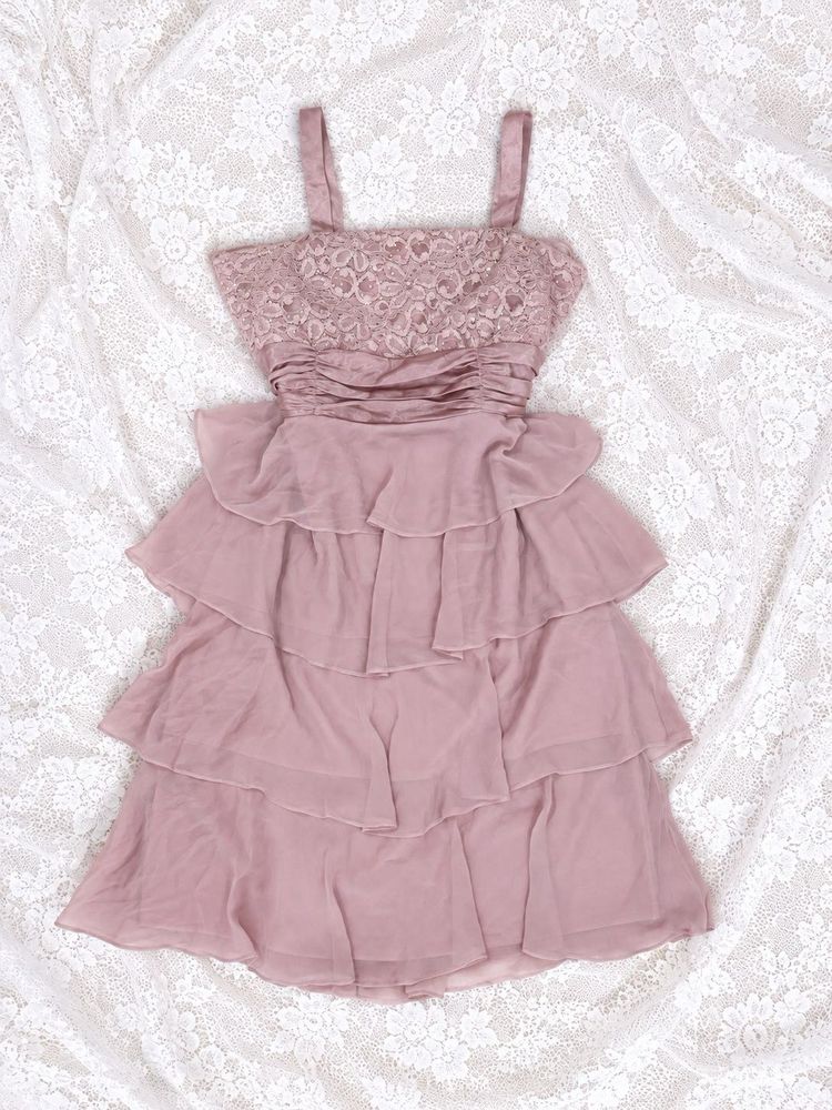 vintage pink lace tiered dress 💗