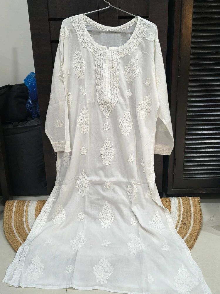 Elegant White Chikankari Kurti