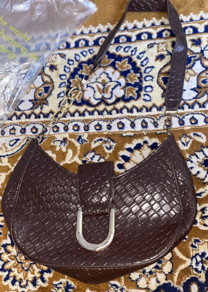 Chic Brown Woven Shoulder Bag