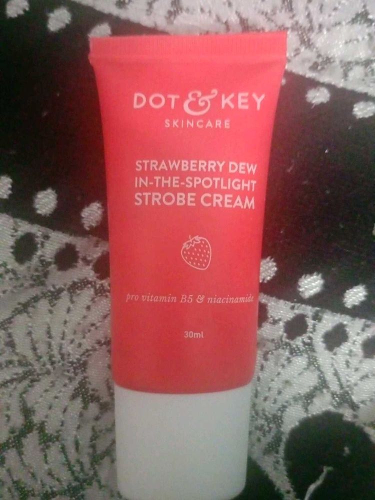 Dot and key strobe cream