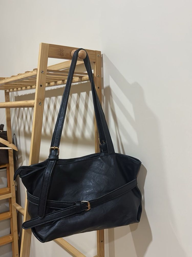Chic Black Faux Leather Shoulder Bag