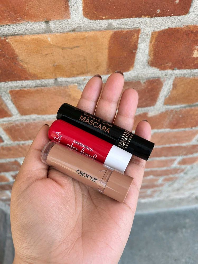Bundle of Makeup Favorites✨