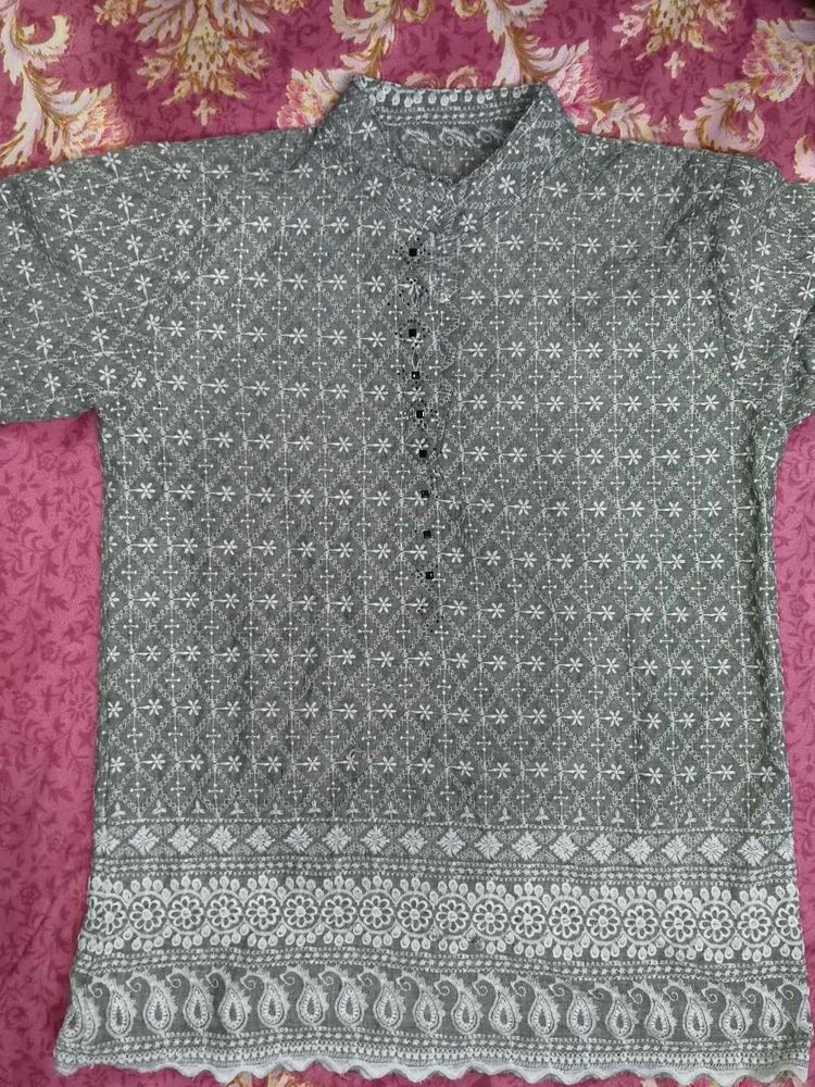 Women's Grey Embroidered Kurta
