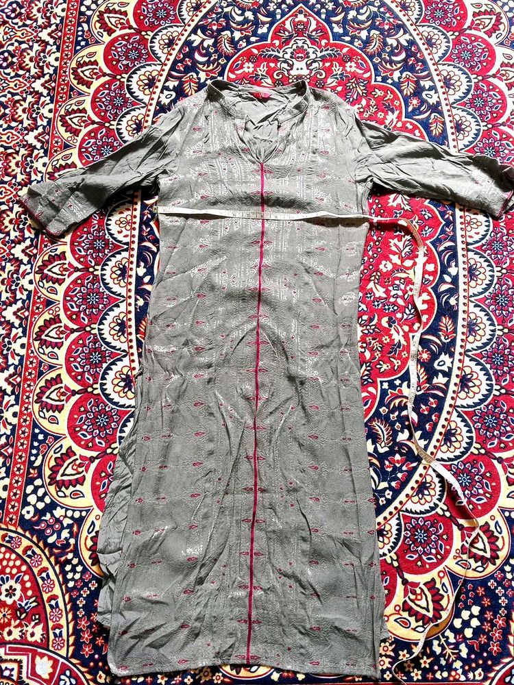 Grey Kurta with Pink Detail