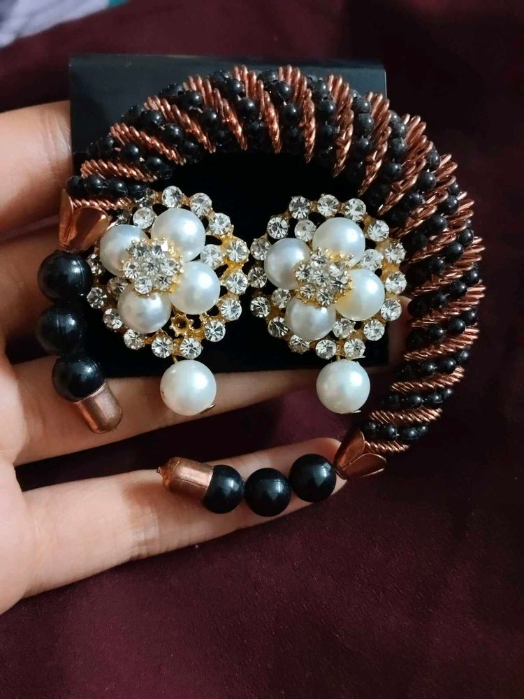 Unique Pearl &amp; Crystal Jewellery Set