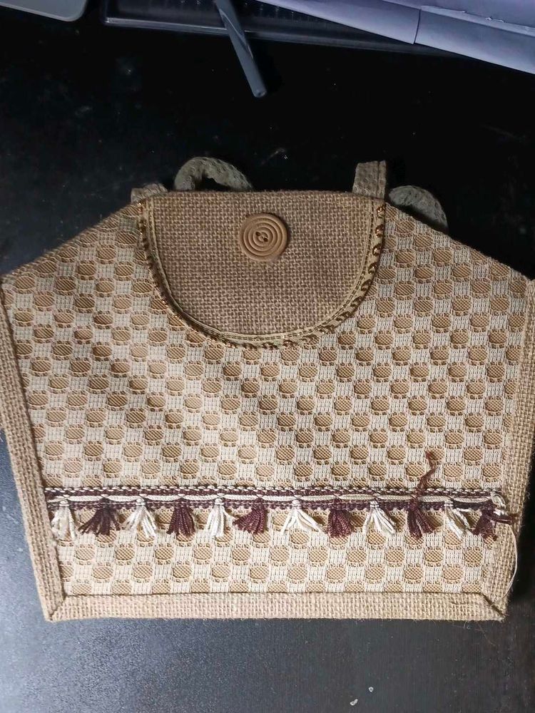 Vintage style Chic Woven Handbag