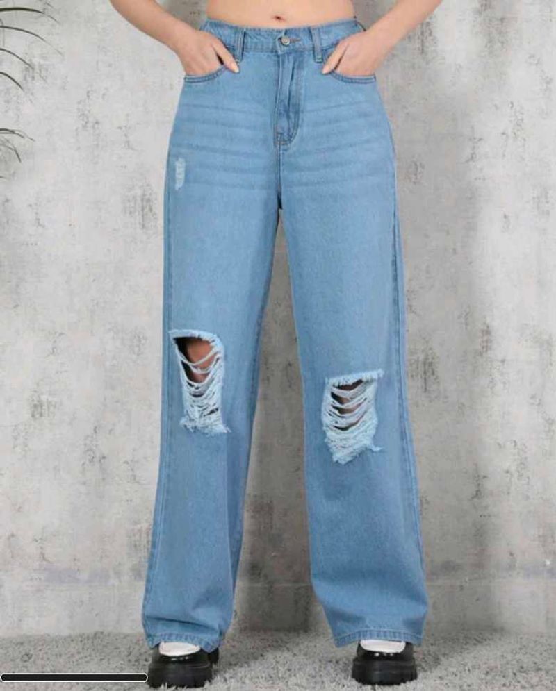 Distressed Wide Leg Jeans