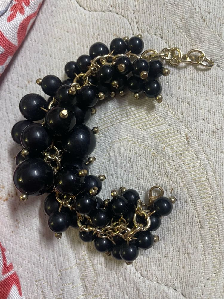 Chic Black Beaded Bracelet
