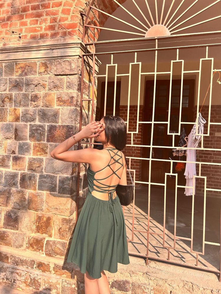 Chic Backless Green Mini Dress