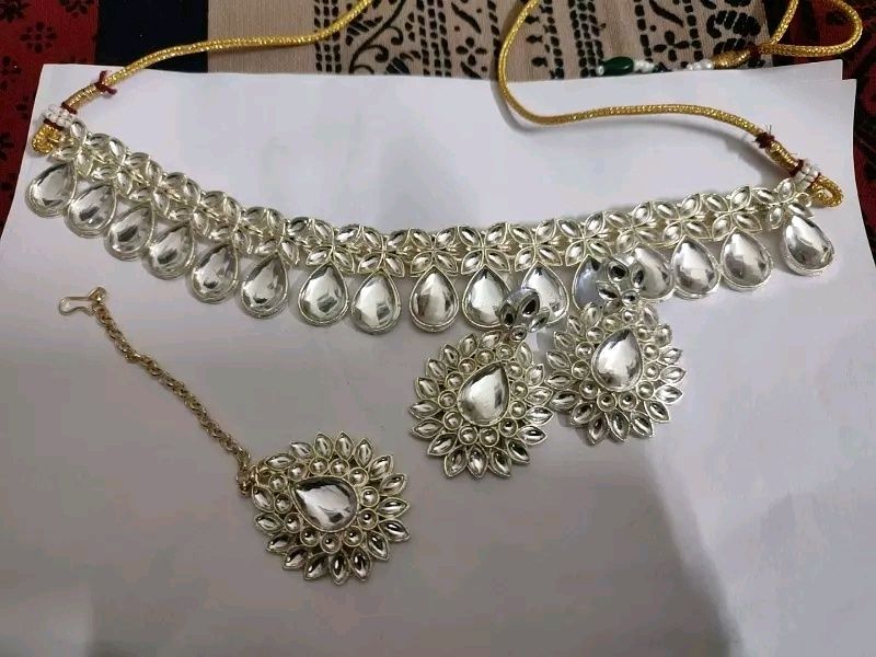 Kundan Necklace with Earrings