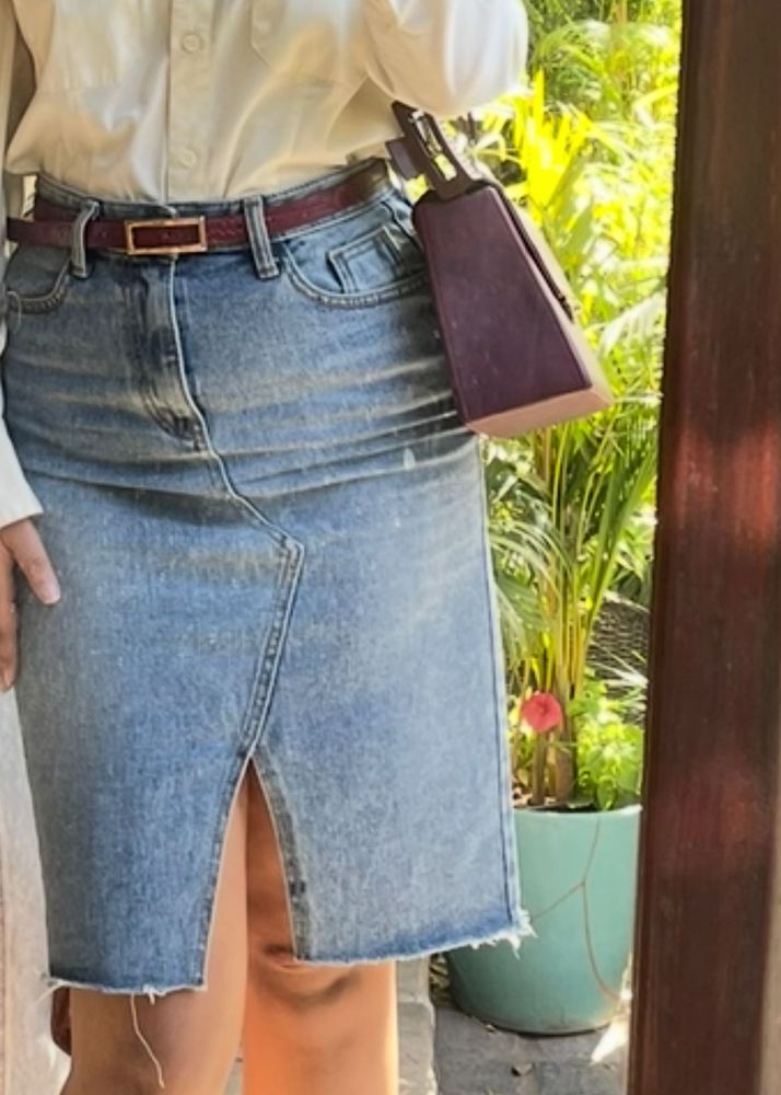 Stylish Denim Midi Skirt with Front Slit