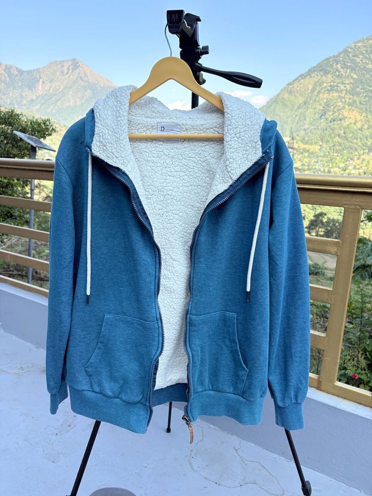D collection made in korea  Zip-Up Hoodie