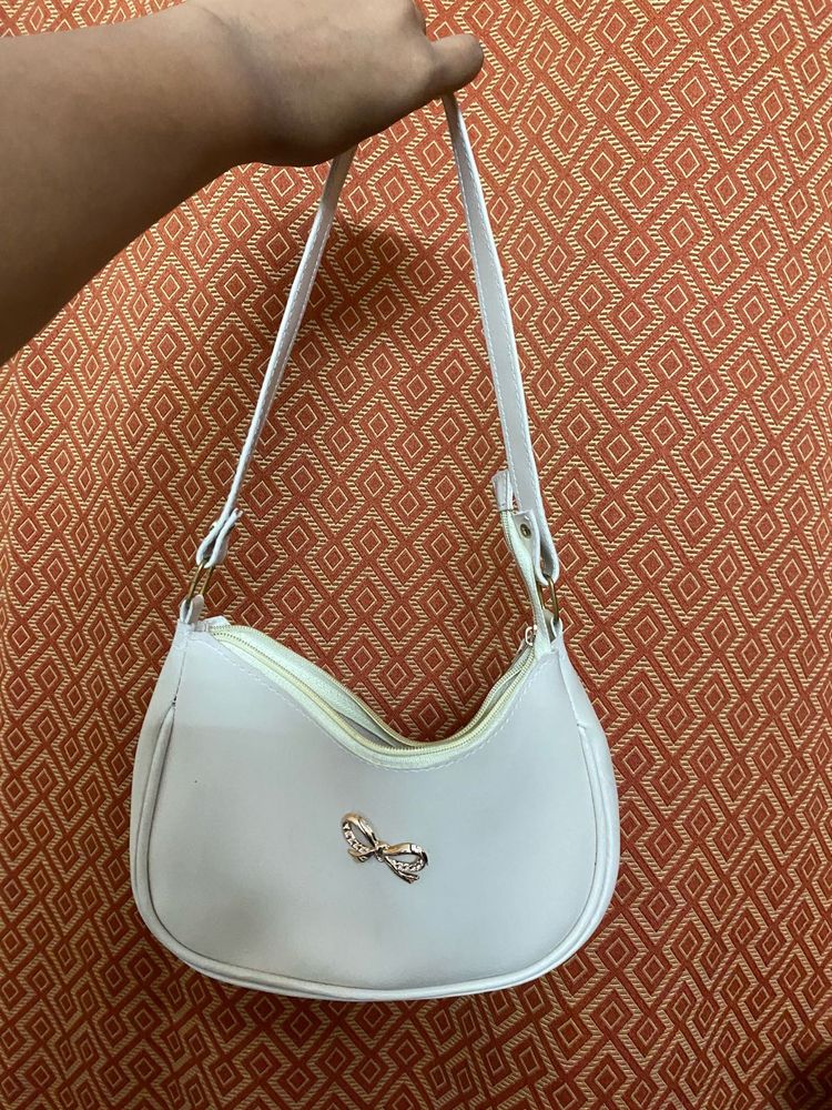 Cute White Hobo Bag with Bow