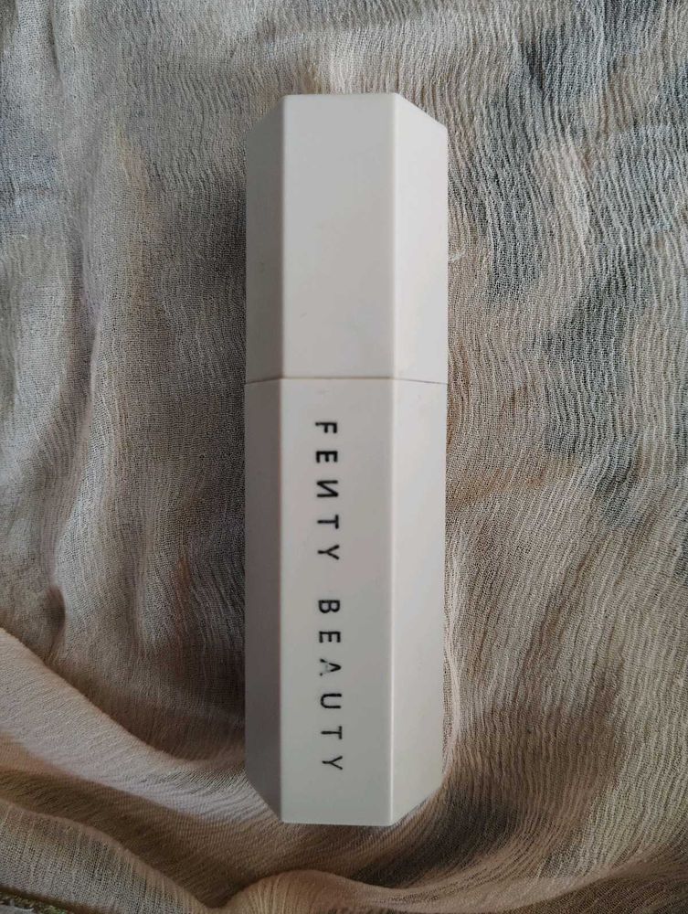 Fenty Beauty highlighter