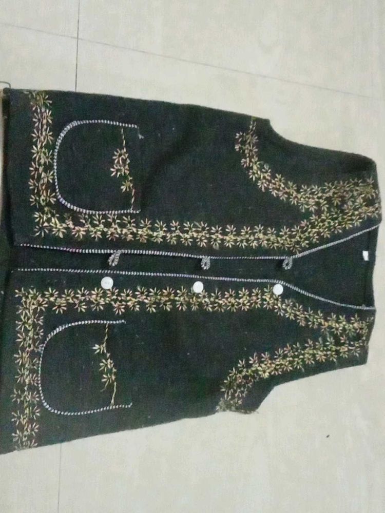 woolen coti With 3 Monkey Cap