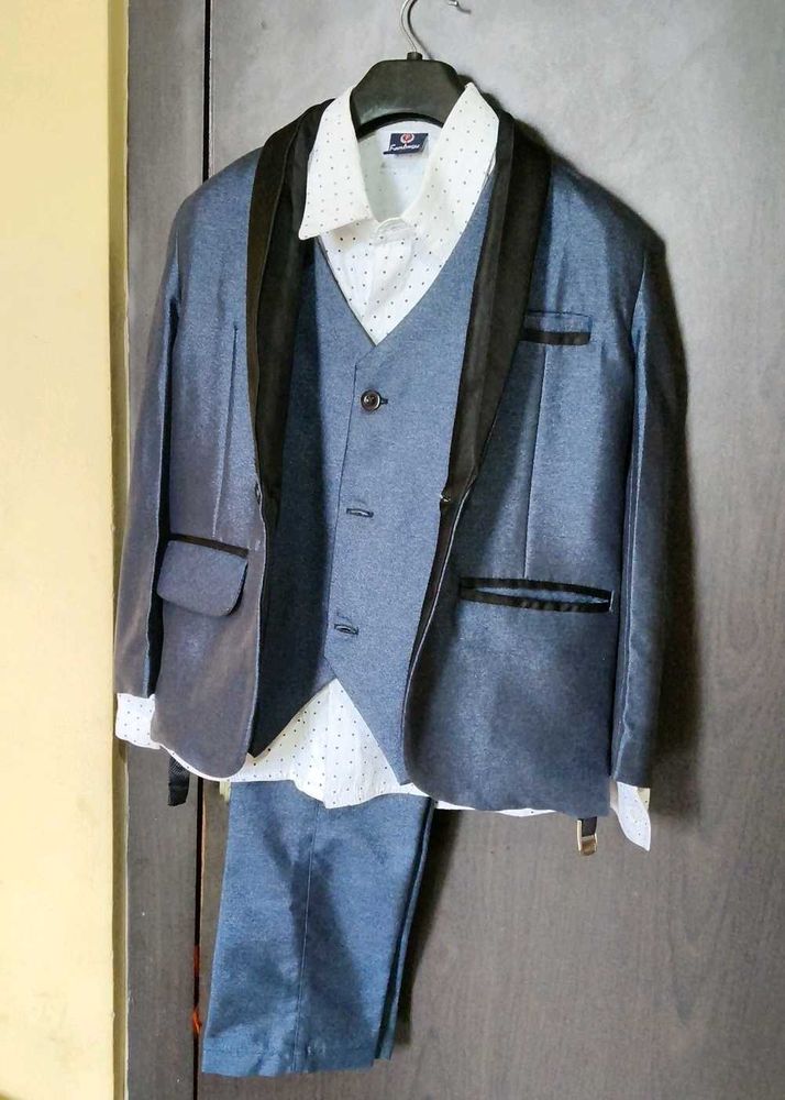 Boys 4-Piece Navy Blue Formal Suit Set