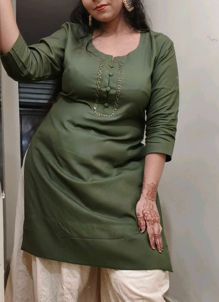 Elegant Olive Kurta with Embellishments