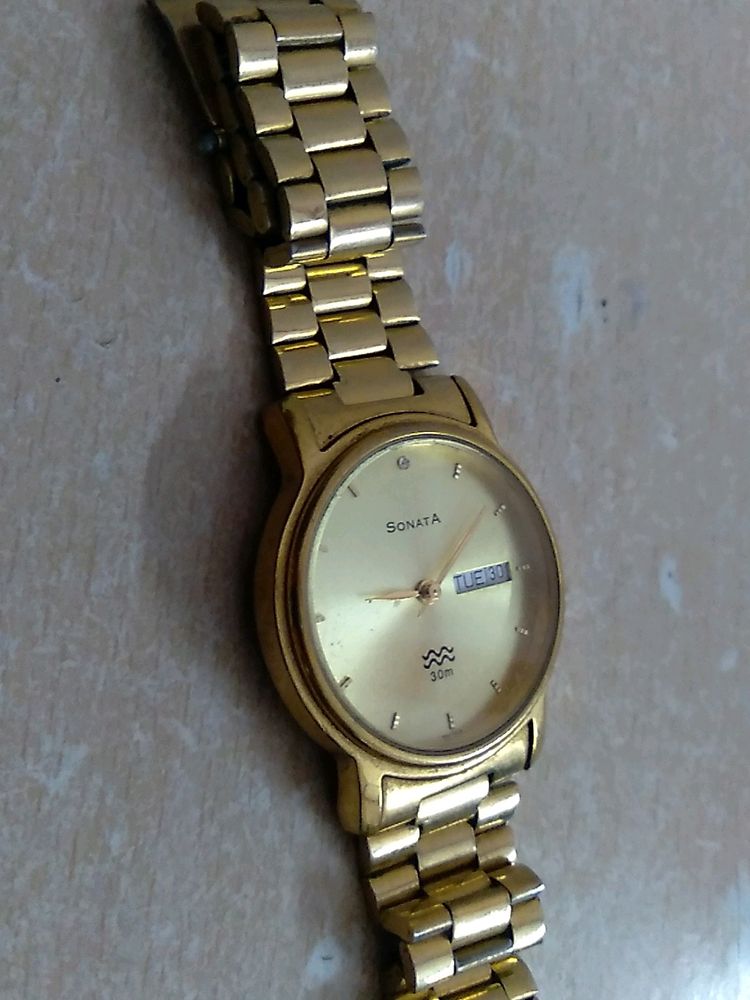 A Golden "Sonata Watch" Best Quality 👌