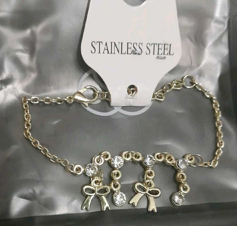 Charming Bow &amp; Crystal Bracelet