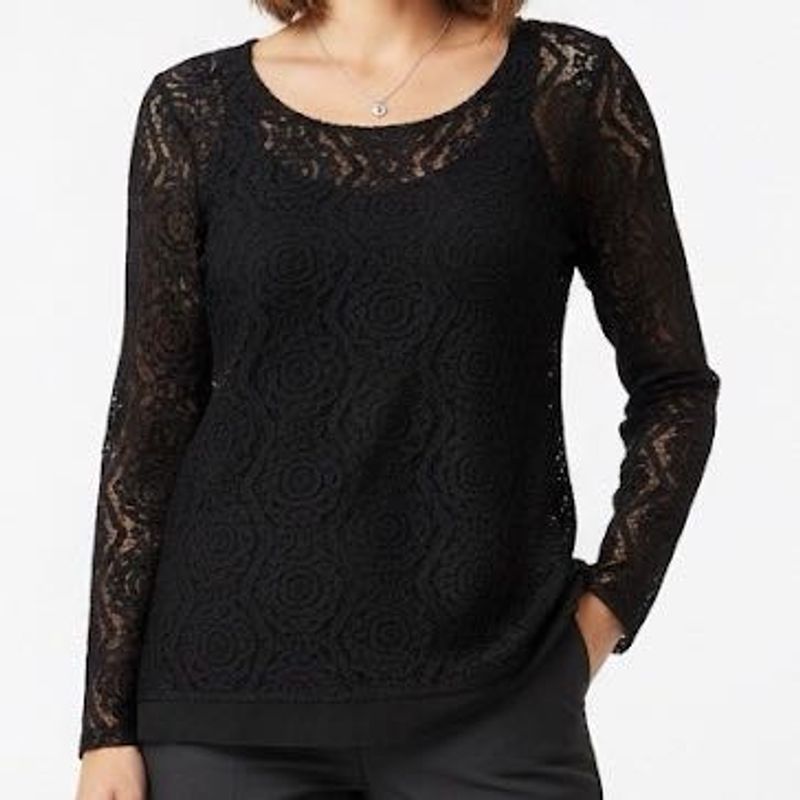 Elegant Black Lace Top🖤