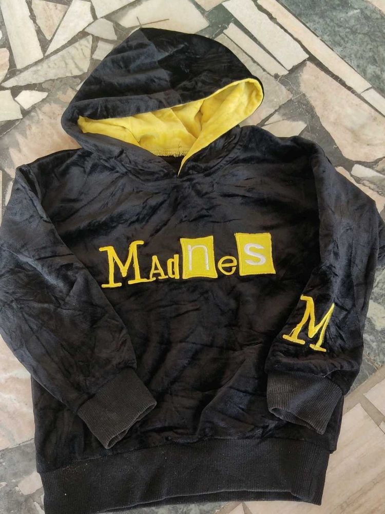 Black &amp; Yellow Graphic Hoodie