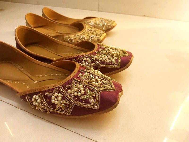 punjabi jutti set of 2 pairs
