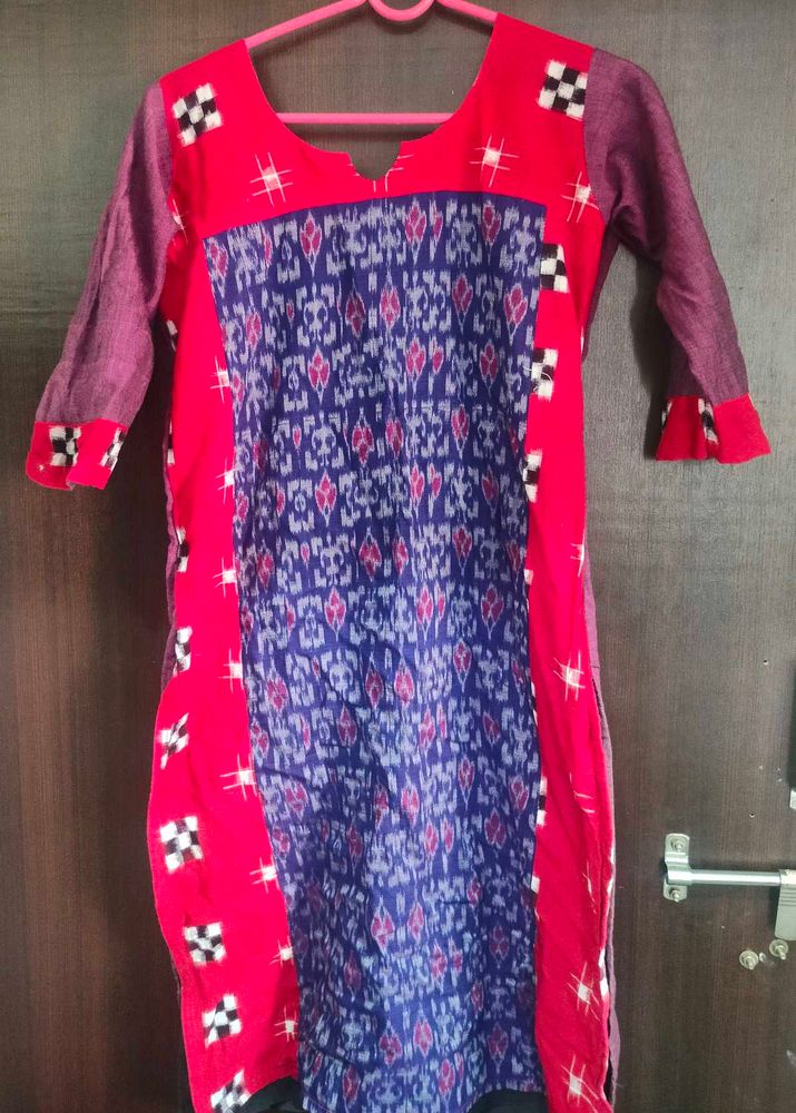 Beautiful Red &amp; Blue Ikkat Print Kurta