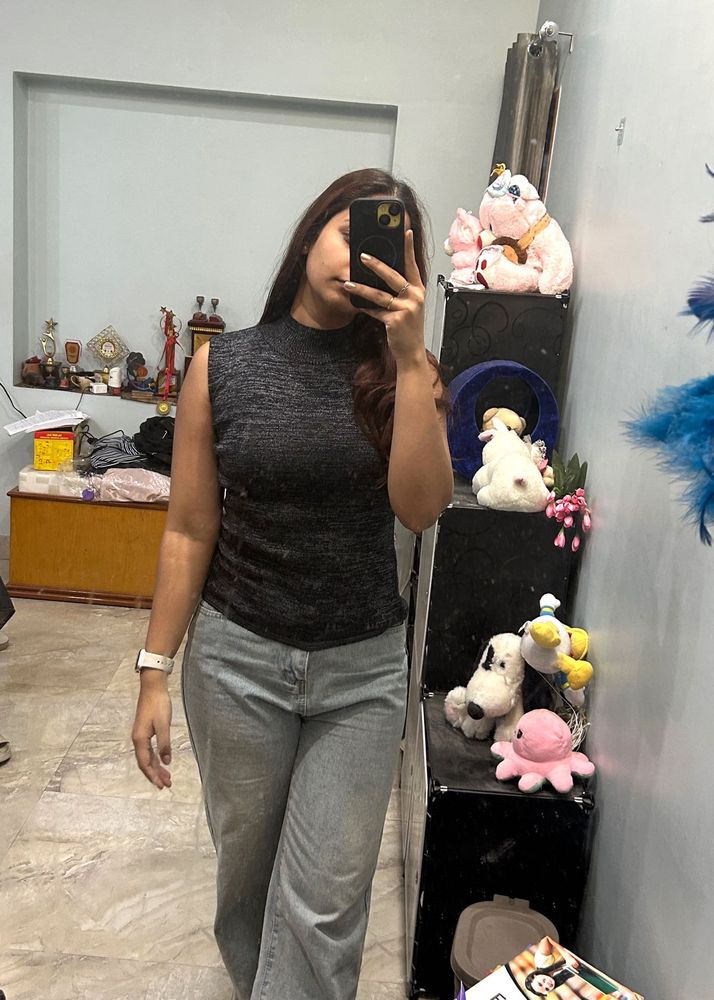 Sleeveless Mock Neck Top