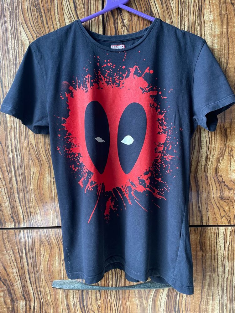 Men's Deadpool Graphic T-Shirt