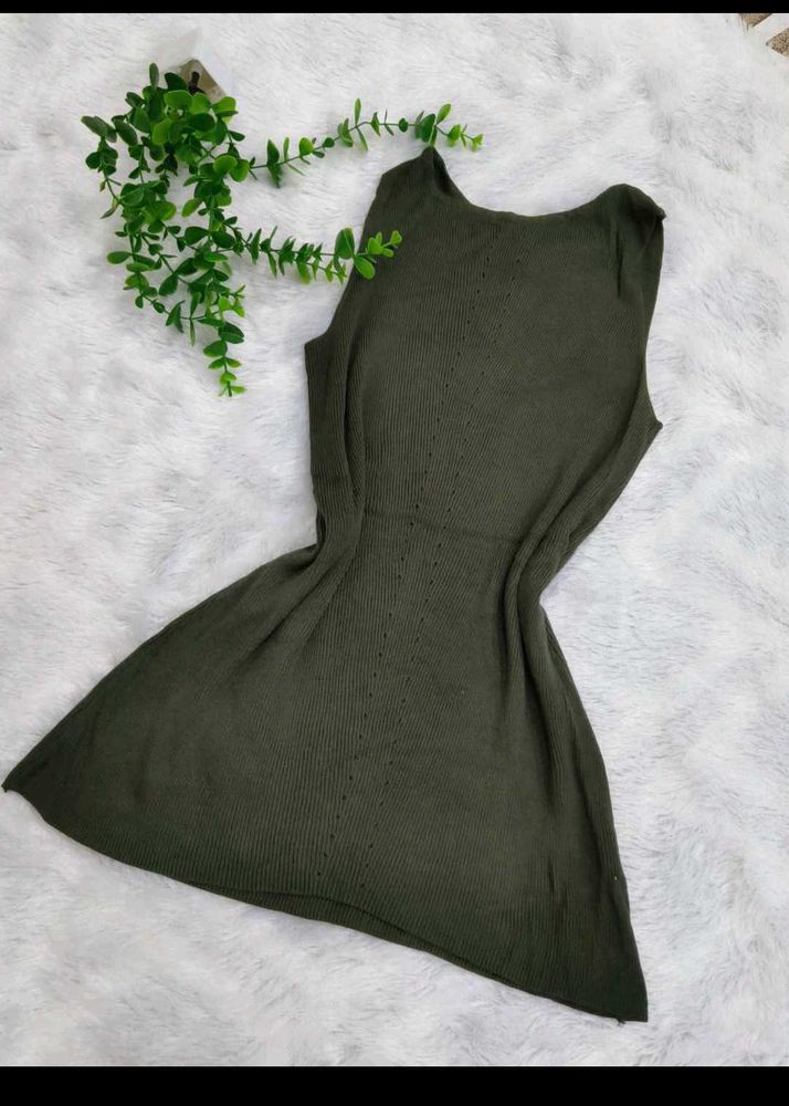 Olive Green Sleeveless Knit top