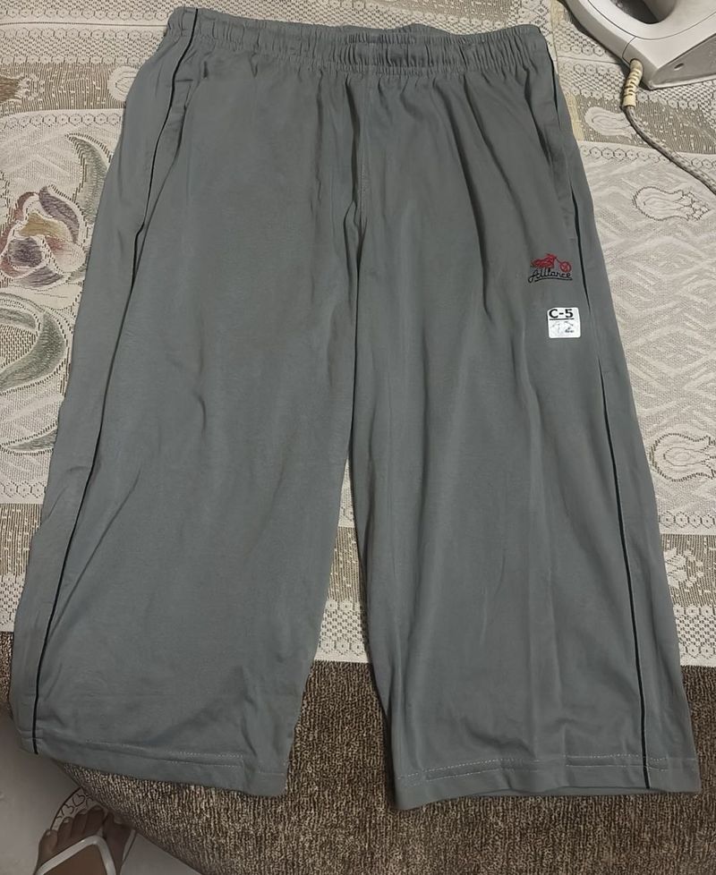 Men's Grey Capri shorts