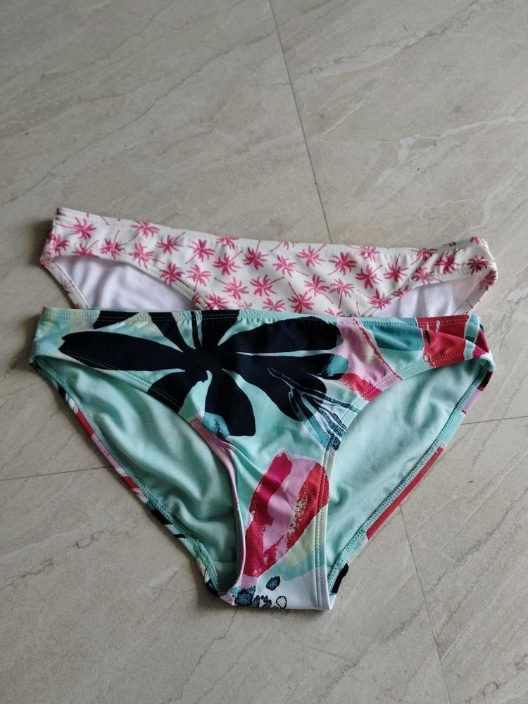 M&amp;S High Leg Bikini Bottoms - Set of 2