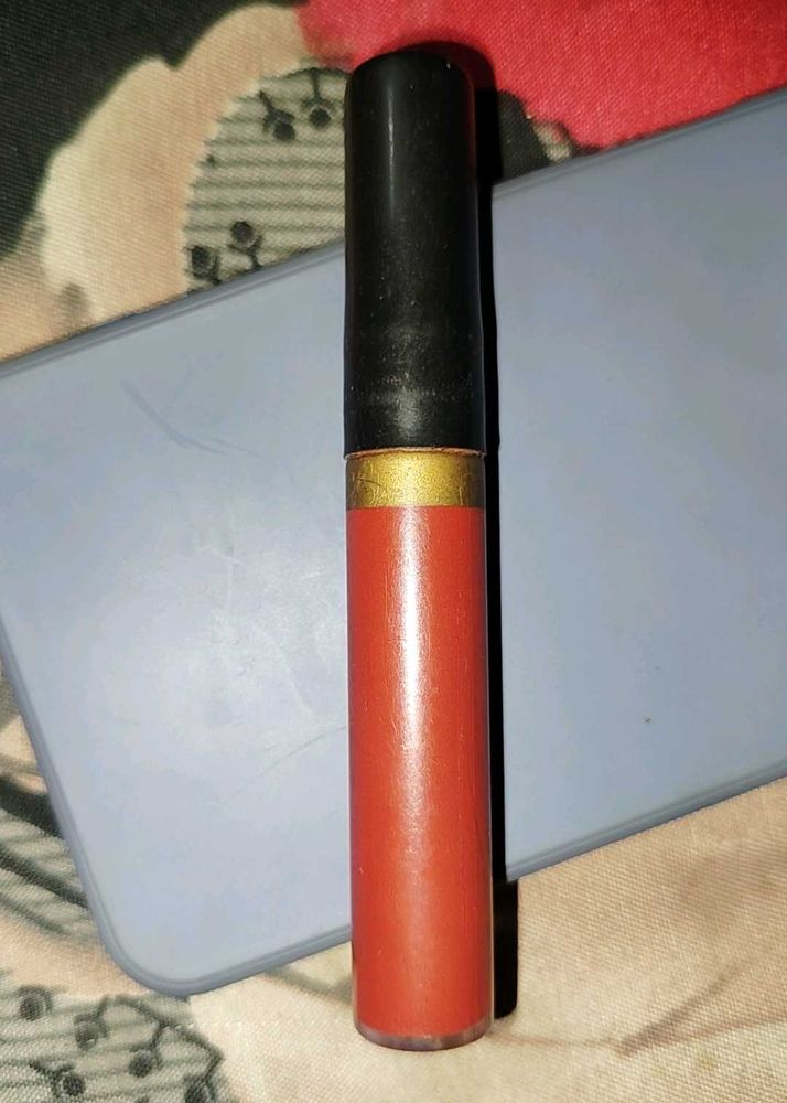 Classic Red Liquid Lipstick