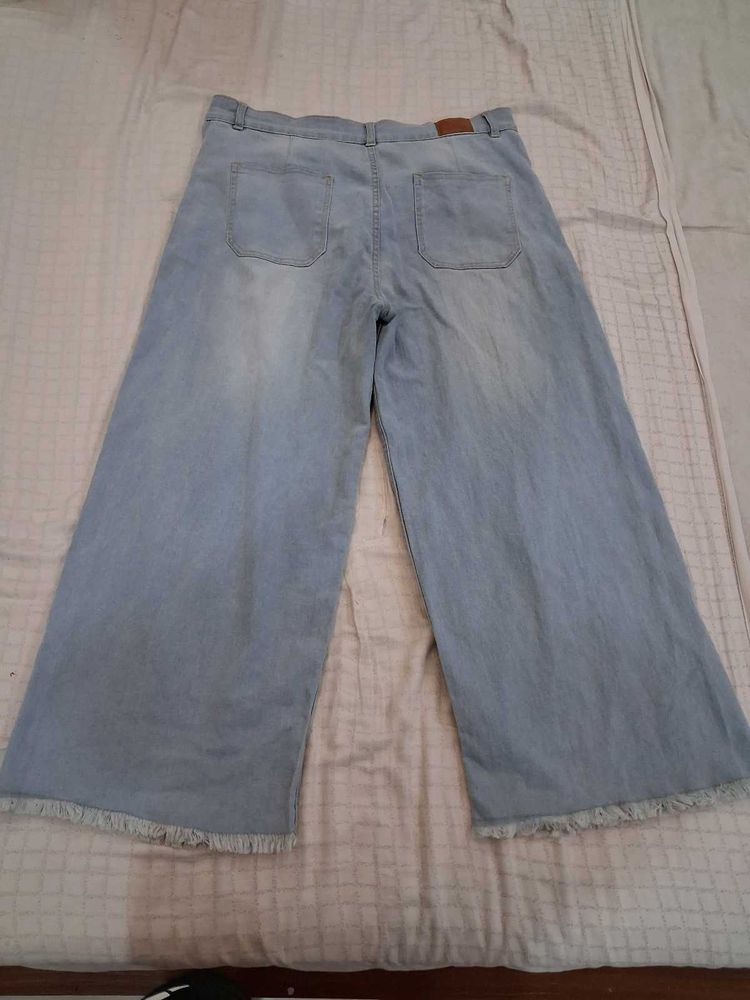 Light Wash Wide Leg Denim Jeans