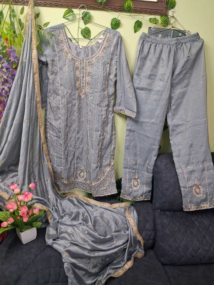 Elegant Grey Kurta Set with Dupatta