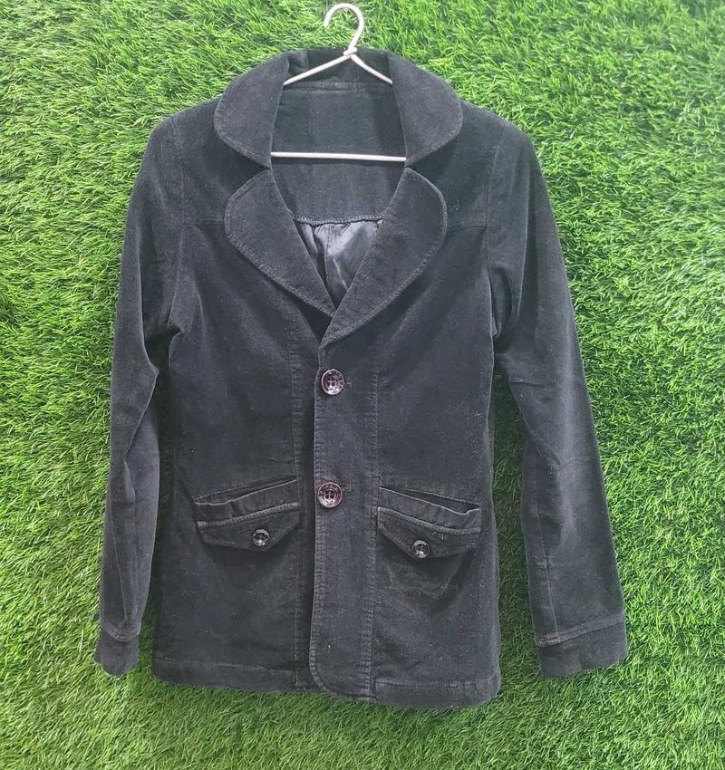Girls /women's Black Blazer.