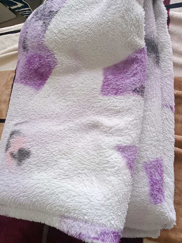 Cozy White &amp; Purple Plush Blanket
