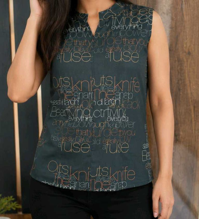 Graphic Print Sleeveless Top