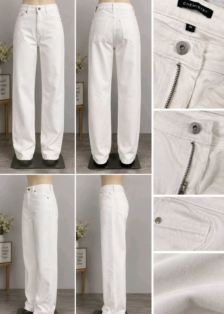 Chic White Wide-Leg Jeans
